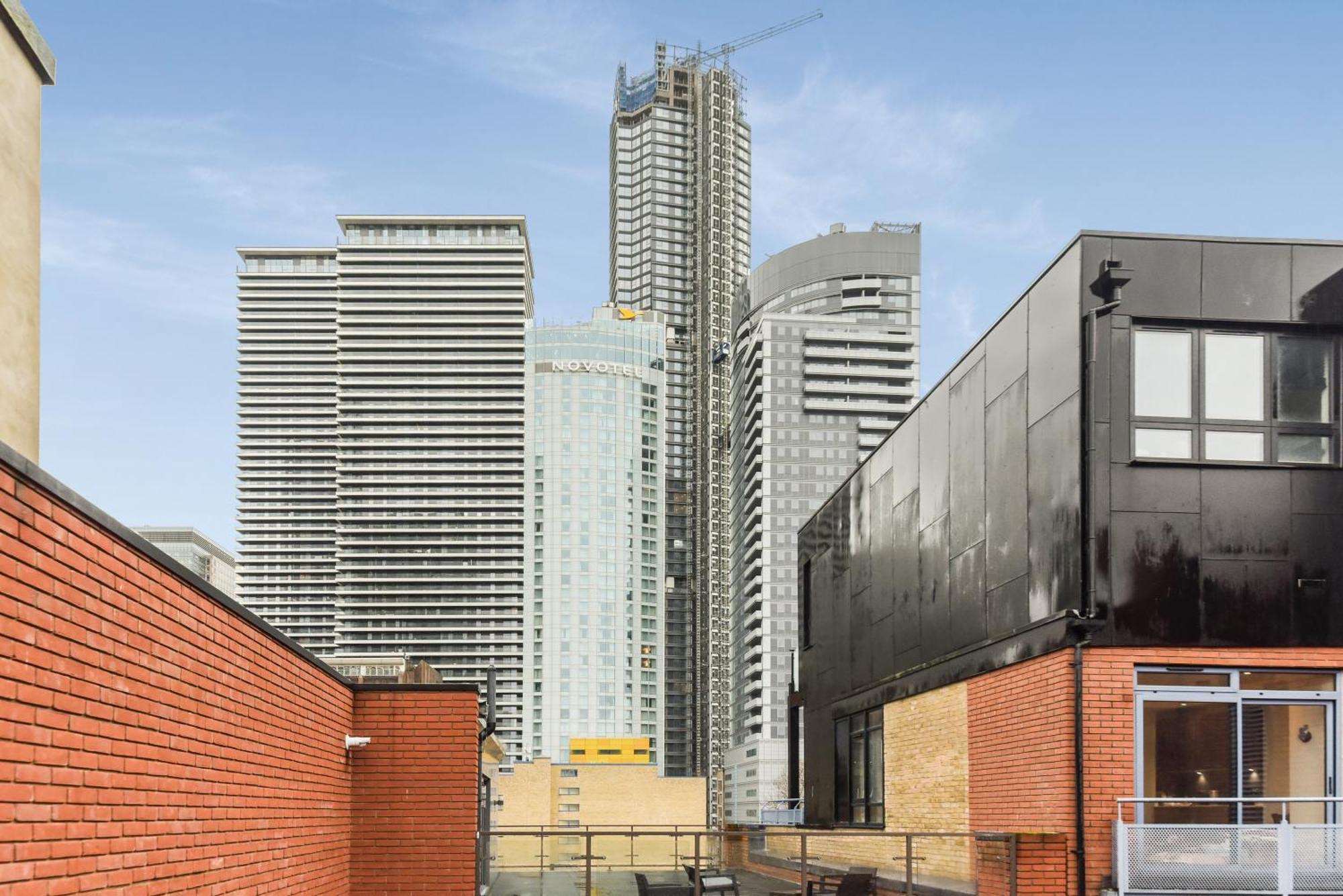 Appartamento Large 2 Bed 2 Bath Flat With Patio, Canary Wharf *